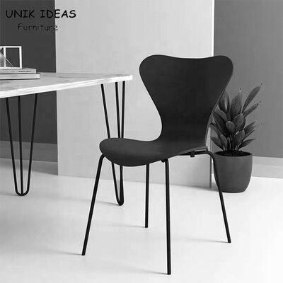 Bom preço Pé rústico do metal dos Pp que janta empilhável preto nórdico colorido das cadeiras on-line