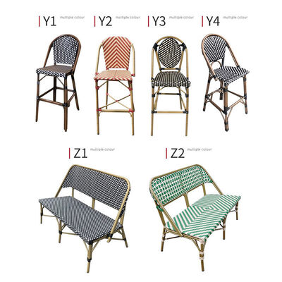 Bom preço Banqueta de Bar Francesa de Vime Preto e Branco Personalizável, Cadeiras de Bar Altas Modernas de Alumínio e Rattan para Restaurante e Café ao Ar Livre on-line