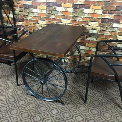 Bom preço Mobiliário industrial de época de ferro forjado Madeira Retro Café Mesa de jantar e cadeiras para restaurante on-line