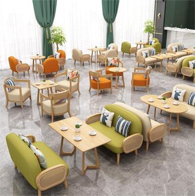 Guter Preis Moderne einfache Holz-Verhandlungsfläche Kaffeeshop Tisch und Stuhl Karte Sitzsofa Restaurantmöbel Online