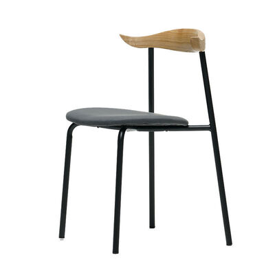 Buen precio Diseño nórdico Madera sólida sillas de cuerno de vaca comedor silla lateral moderna de cuero de metal en línea