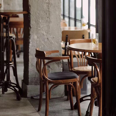Prezzo buono Ingrosso Vintage Tavolo da caffè Sala da pranzo moderna Caffe' Bar Arm Chair Set Indoor e Outdoor in linea