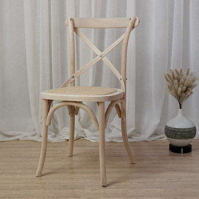 Bon prix Chaise rustique en bois à dos croisé avec siège en rotin tissé pour le café, le bistrot, le restaurant, le mariage commercial, la salle à manger en ligne